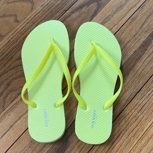 Old Navy Flip flops